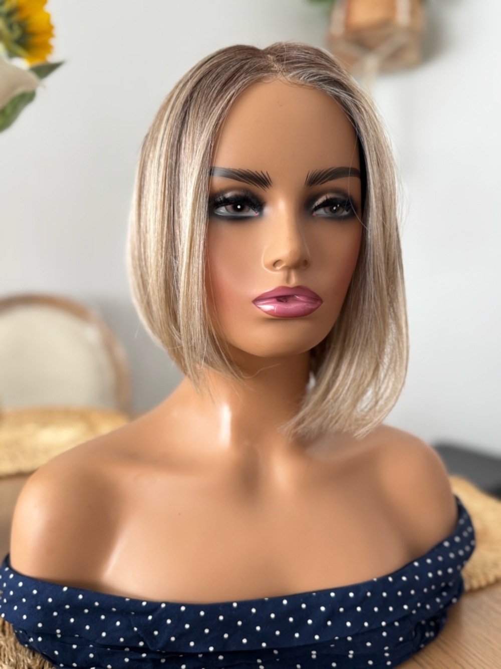 BELLE TRESS - 6037 Short Bob Wig  - Lady Latte - Picture 4 of 12